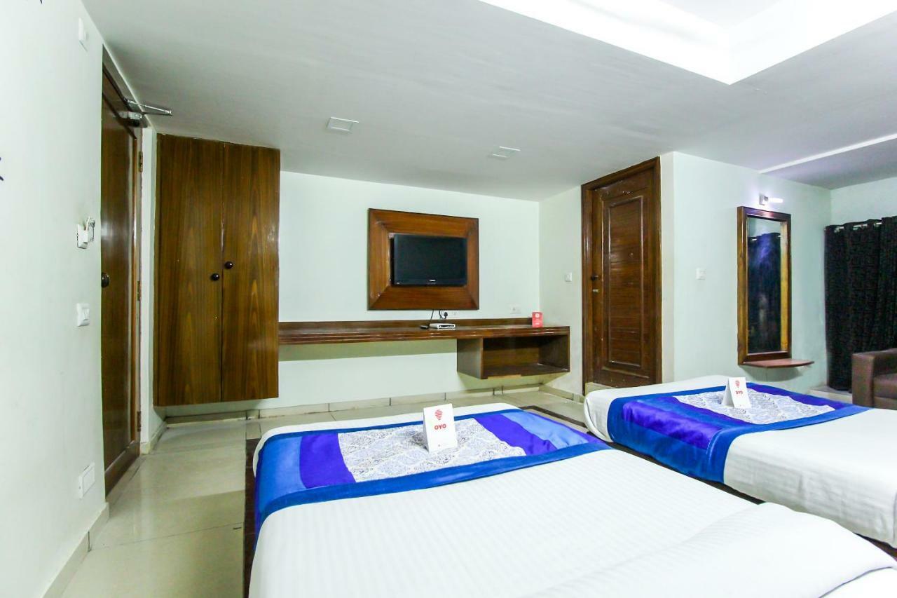 Hotel Seven Ahmedabad Exterior photo