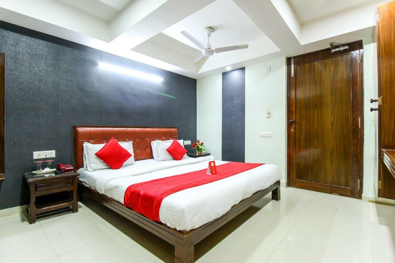 Hotel Seven Ahmedabad Exterior photo