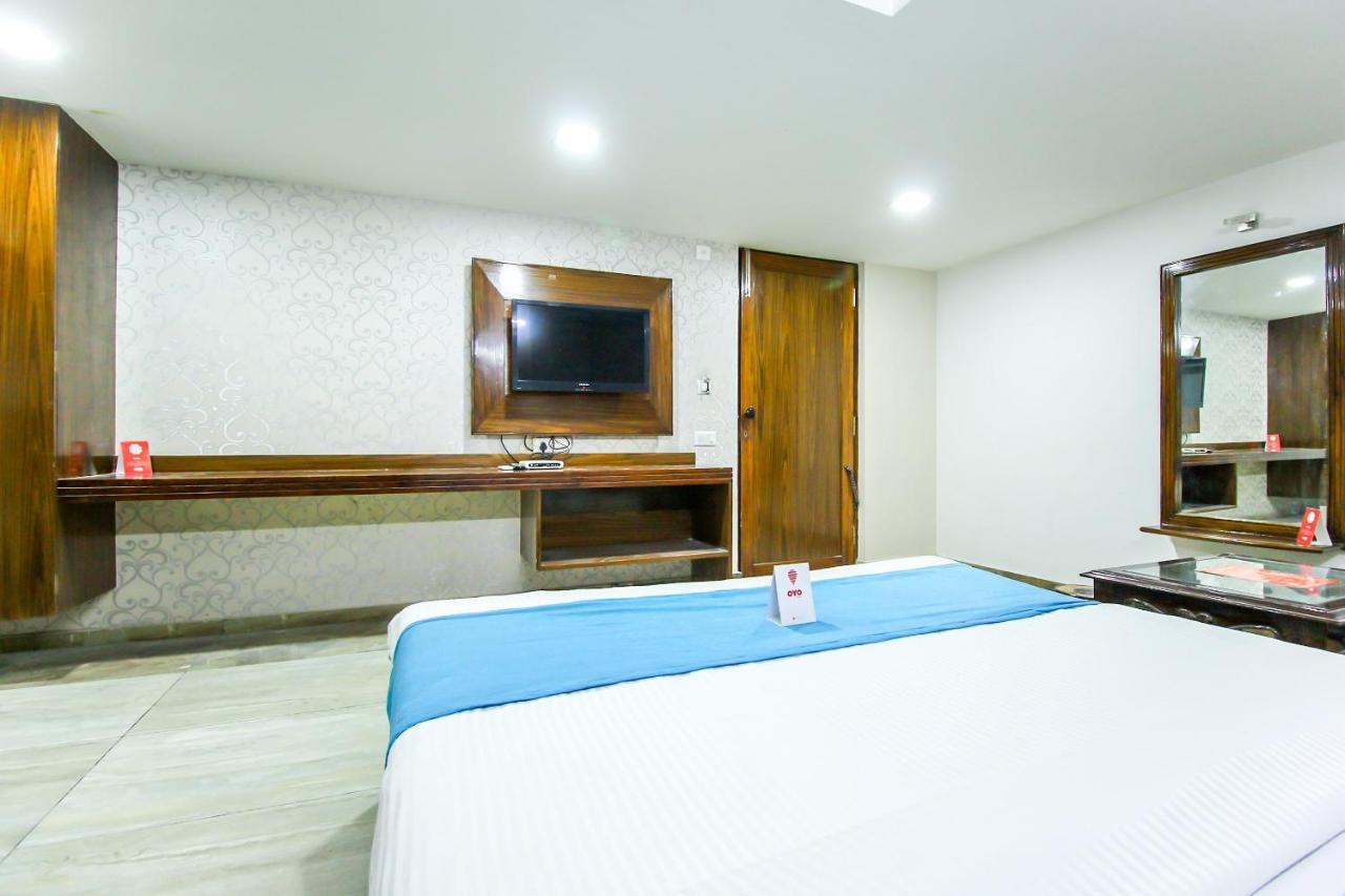 Hotel Seven Ahmedabad Exterior photo
